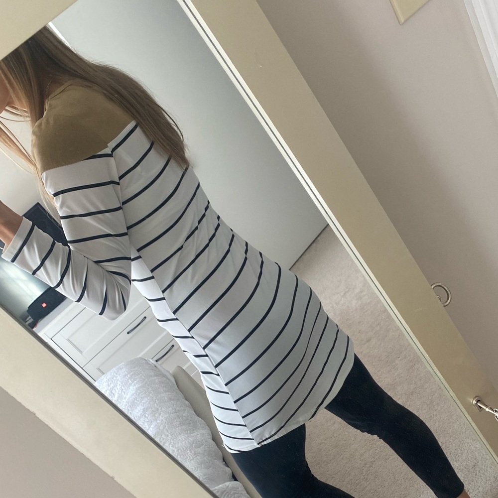 Striped Tunic - Picture 3 of 4